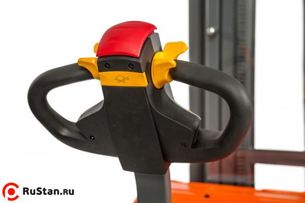 Штабелер электрический самоходный TOR 1.5т 5.6м CDDR15-II фото №3 Штабелер электрический самоходный TOR 1.5т 5.6м CDDR15-II фото №3