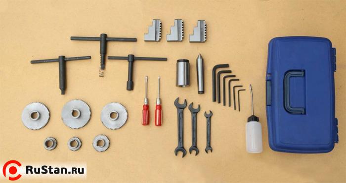 В ЗИП входят ключи, масленка, обратные каленые кулачки, неподвижный центр МТ №3, конус-переходник с МТ-5 на МТ-3 и сменные шестерни для гитары. фото №10 METAL MASTER X36100K фото №10