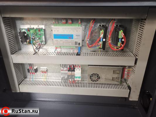 Настольный токарный станок с ЧПУ TM-300 CNC фото №2 TM-300 CNC фото №2