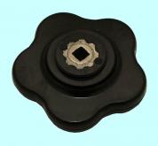 Ручка 100х(9х9)х26мм (DxdxH) лепестковая со сквозным квадратным отверстием, бакелит 